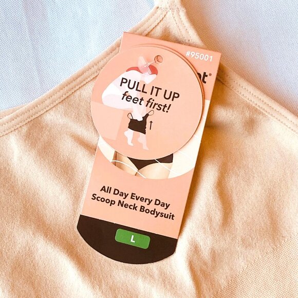 Shapermint Essentials All Day Every Day Scoop Neck Bodysuit L Nude NWT 95001 - Picture 3 of 8